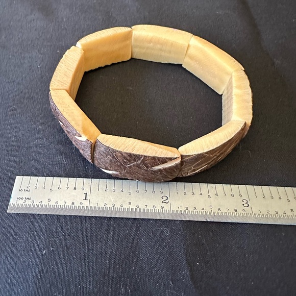 Coconut Bracelet - Picture 4 of 4
